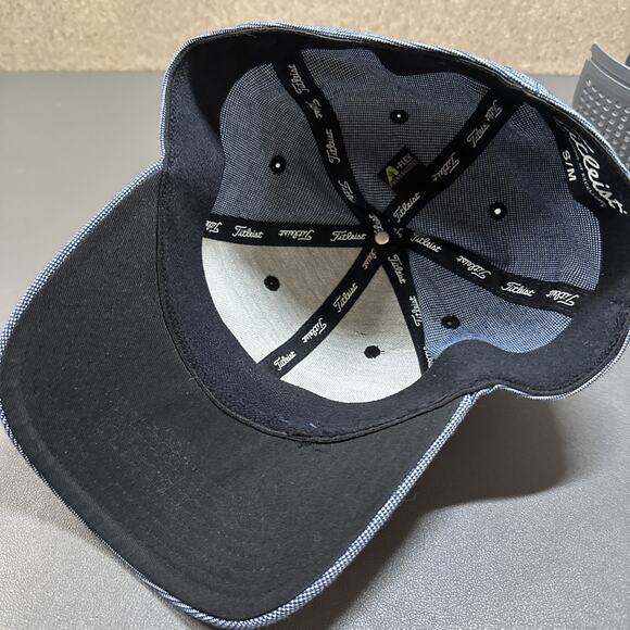 Titleist Golf Hat Size S-M Blue Denim Flex Fit Baseball Cap Lightweight - Picture 5 of 6